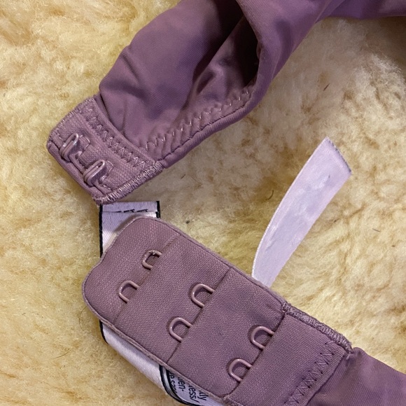 Victoria's Secret Lavender Bra Maternity - Picture 4 of 4